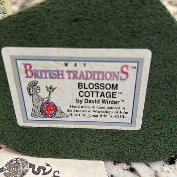 David Winter Cottages Blossom Cottage - Picture 10 of 11